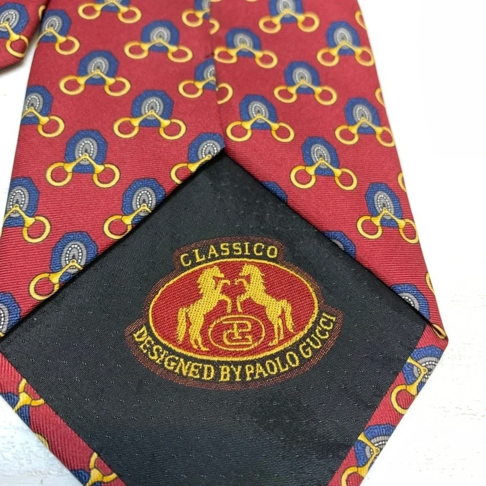 Paolo Gucci classico designed
